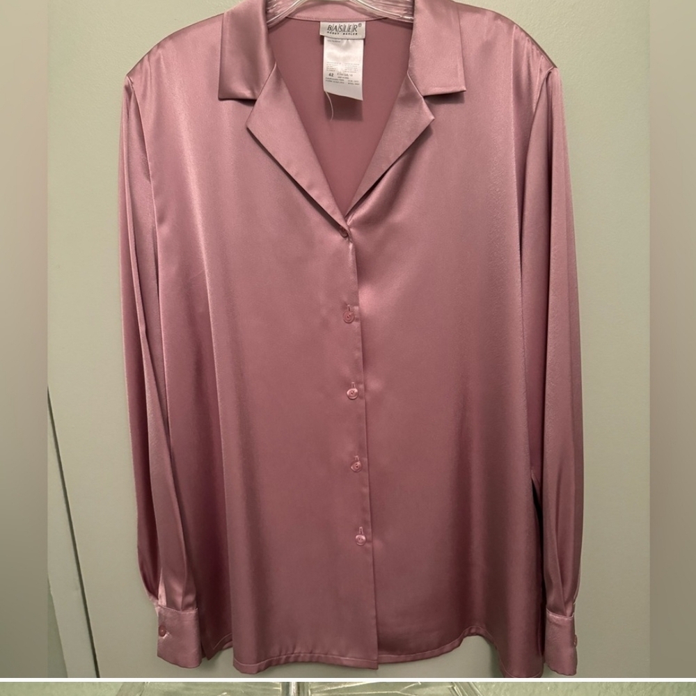 Alba Women's Mauve Satin Button Down Shirt